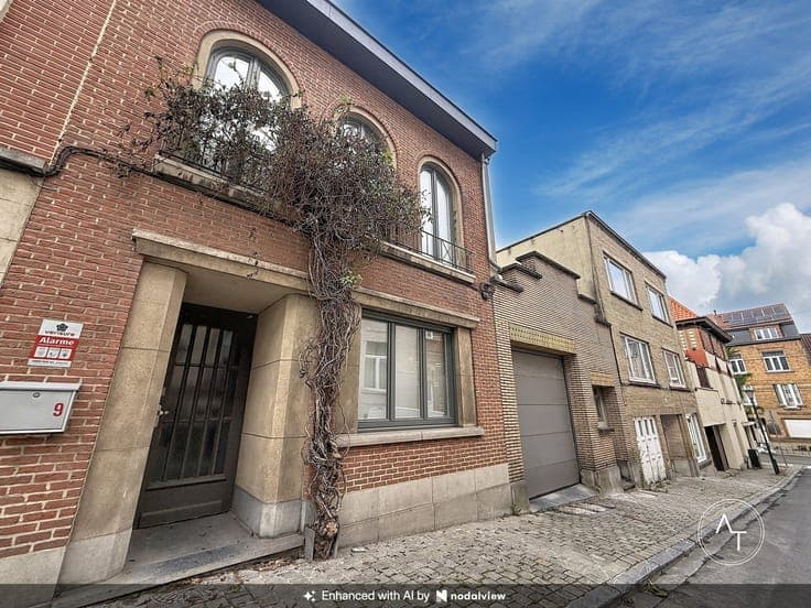 Van Zuylen / 2-bed renovated house +/- 143m² with garden