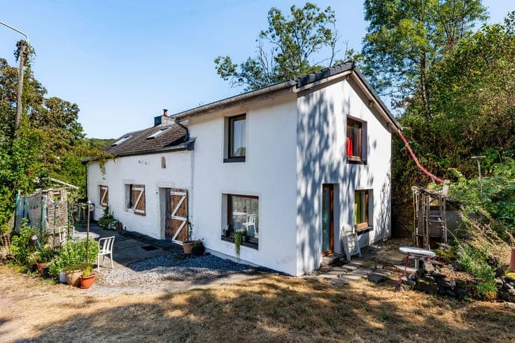 Detached Home – Fields & Woodland