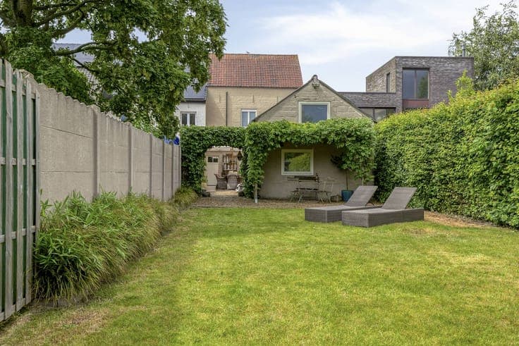Charming house for sale in the center of Bachte-Maria-Leerne