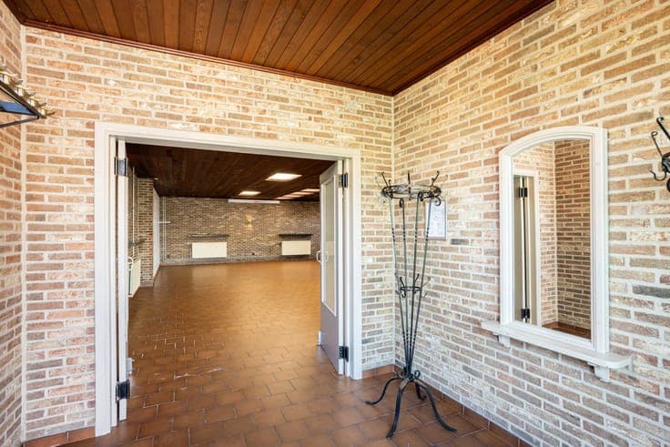 For sale – Versatile commercial property with residential po