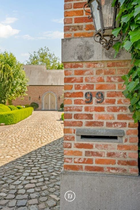 Exclusive carriage house