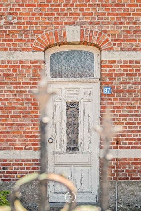 Exclusive carriage house
