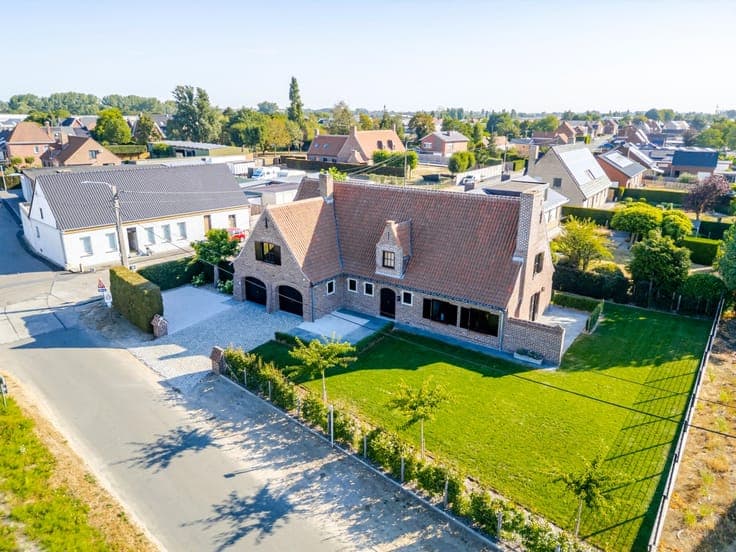 House in Oostrozebeke