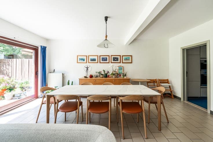 Beautiful 4-bedroom house with office and garden