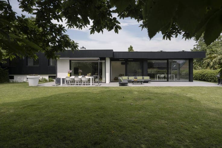 Ready to move in villa in the Rodenburg district in Marke