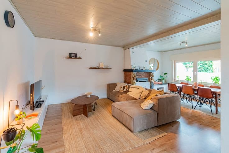 Family home with 4 bedrooms and garden in Lembeek