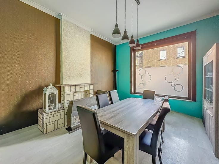 BONNE MAISON AVEC GARAGE ET JARDIN