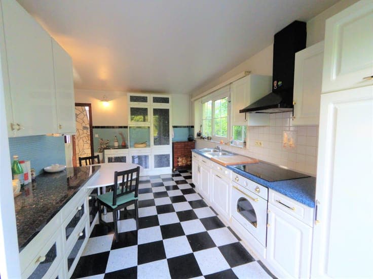 Bright 4-facade villa with garden (7a 22ca) – Waterloo