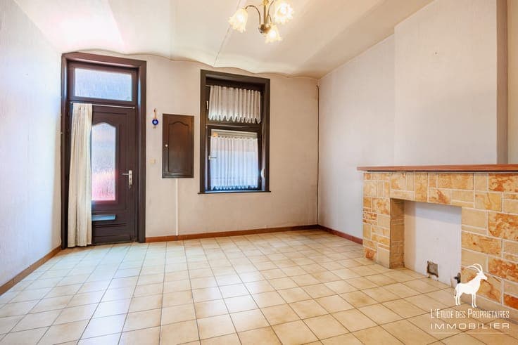 House for sale in Dampremy