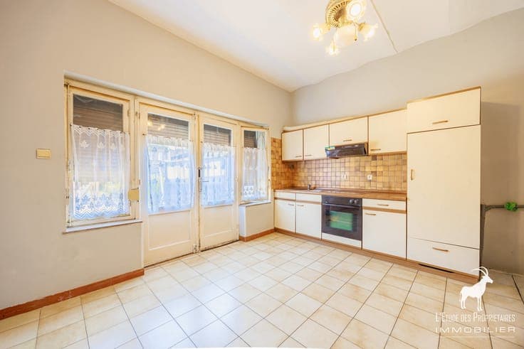 House for sale in Dampremy