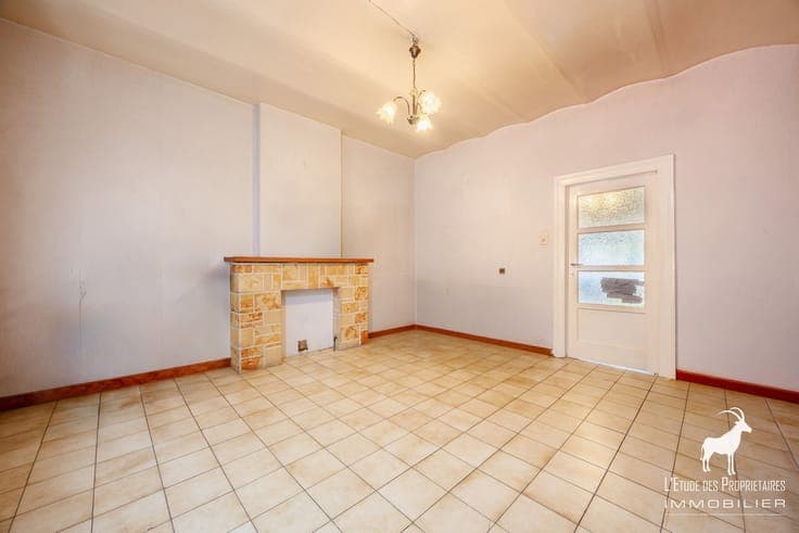 House for sale in Dampremy