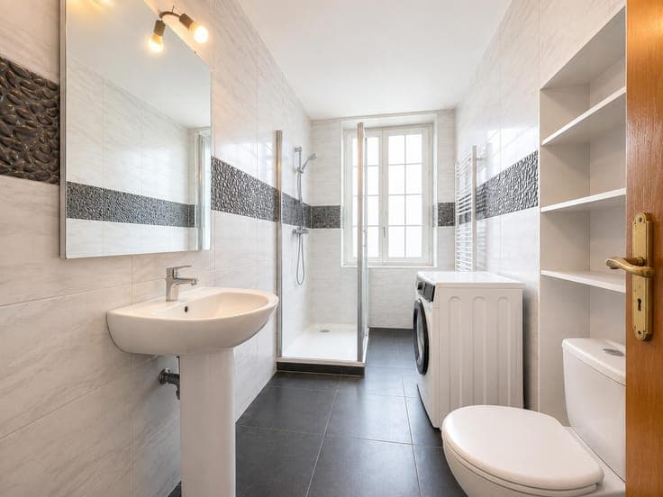 IMM.RAPPORT - COMMERCE - 3 APPARTEMENTS - 5000 € REVENU LOC