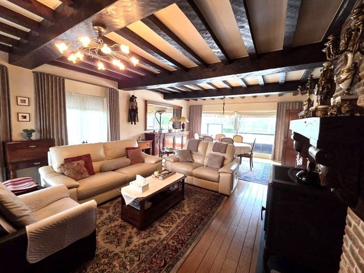 Timeless farmhouse... Yummie Yummie Yummie...