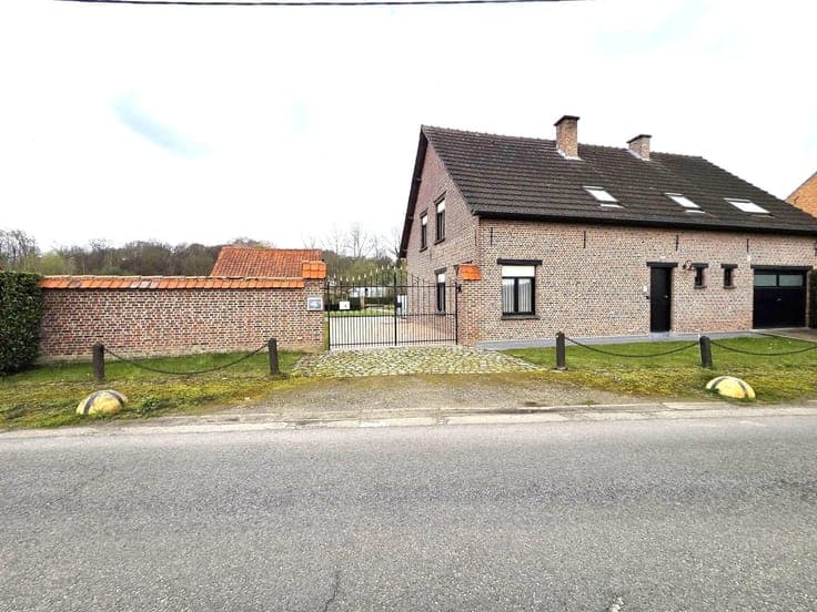 Timeless farmhouse... Yummie Yummie Yummie...