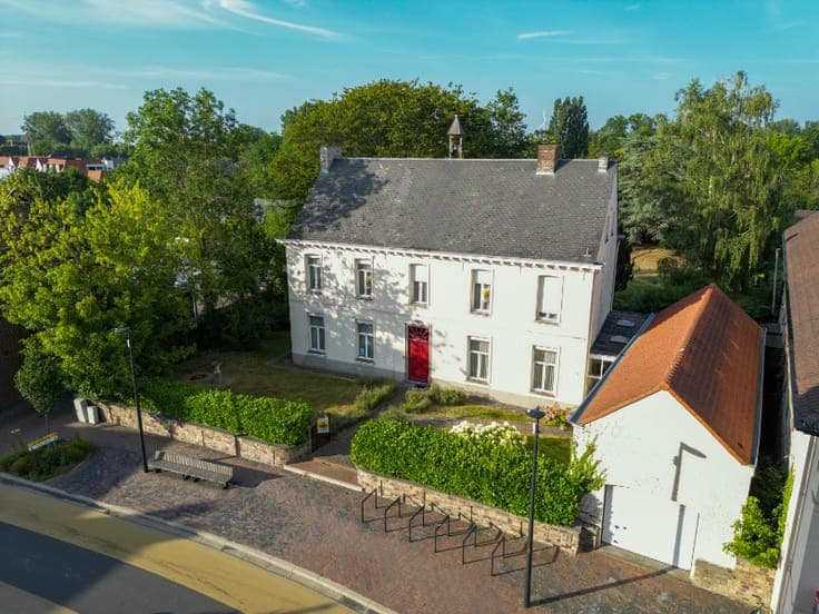 Haaltert: alleenstaande pastorijwoning met meerdere slaap...