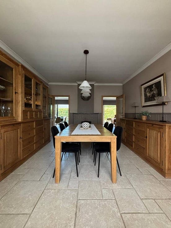 Spacious home for sale in Oekene