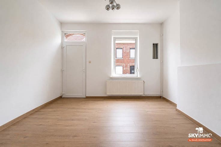 GRÂCE-HOLLOGNE - MAISON 3 CH. AVEC JARDIN - GROS POTENTIEL