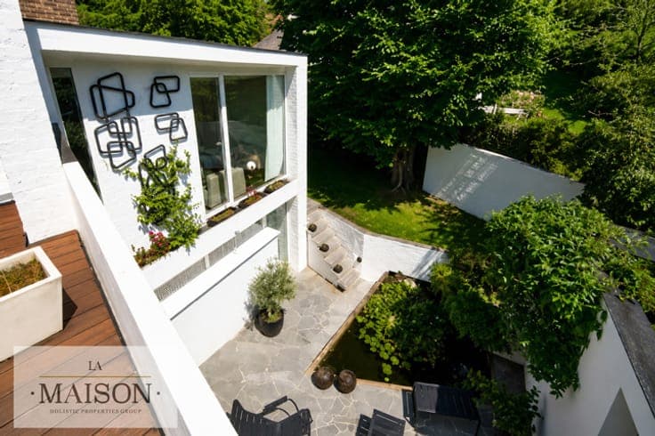 Magnificent Modernist Villa of Distinctive Character