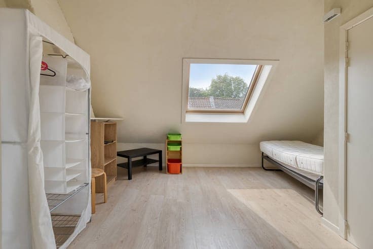 Charming house to renovate in Bruges near the station