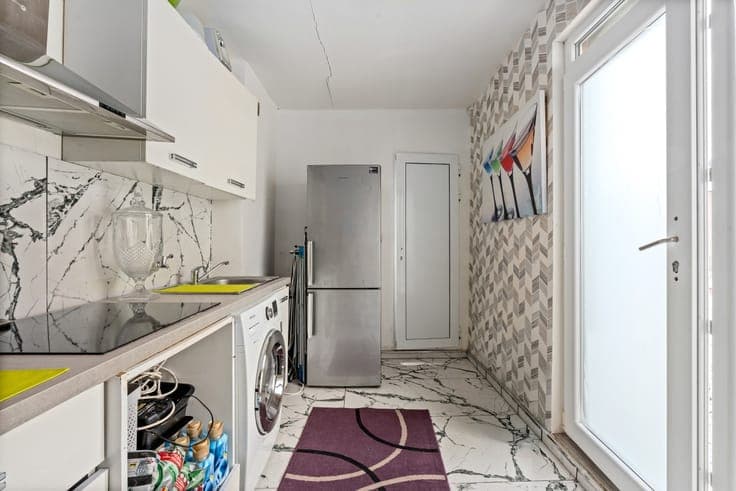 Spacious townhouse with 8 bedrooms in Antwerp