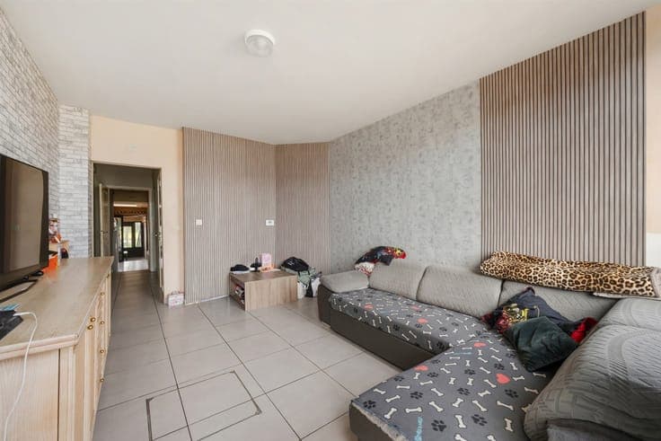 Charming 3-bedroom family home with a garden