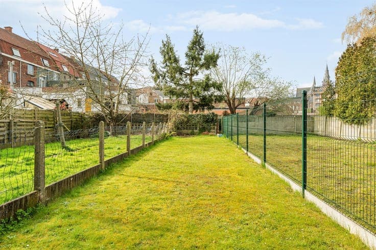 Charming 3-bedroom family home with a garden