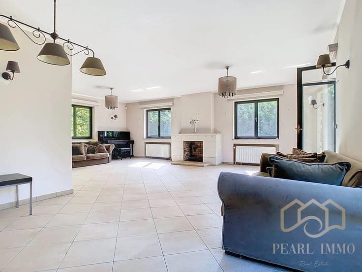 Superb 5 bedrooms villa, 1200 m² plot