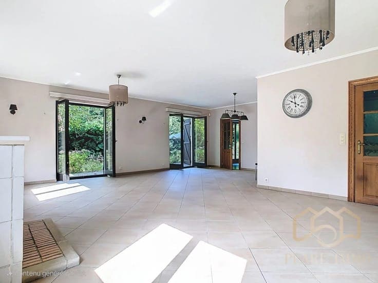 Superb 5 bedrooms villa, 1200 m² plot