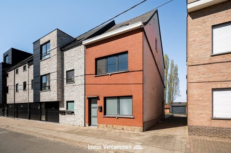 Perfect instapklare woning met 4 slpks te Sint-Katelijne-Wav