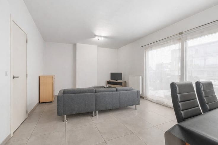 Investment property with garages in Sint-Niklaas