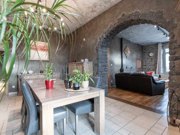 Spacious house for sale with garden