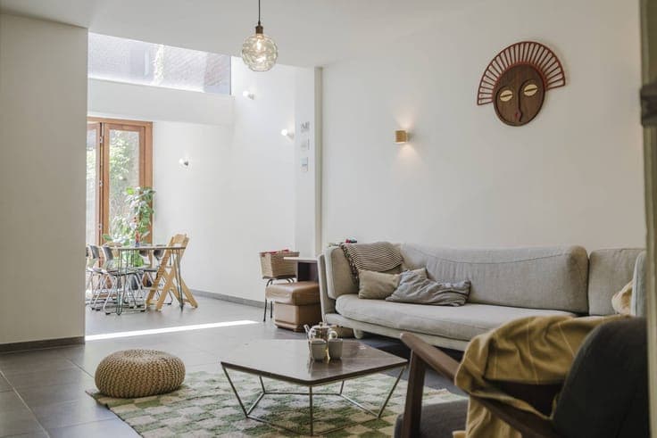 Ready to move in civilian home with garden and 4 bedrooms in
