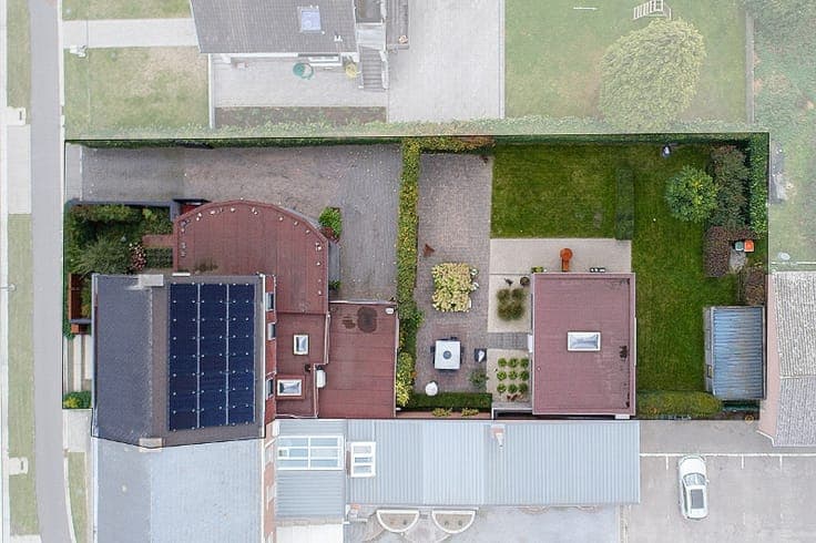 Knap afgewerkte, energiezuinige en ruime woning met vier ...