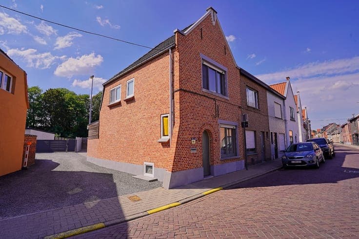 Charmante gezinswoning met 3 slpk, tuin en een garage