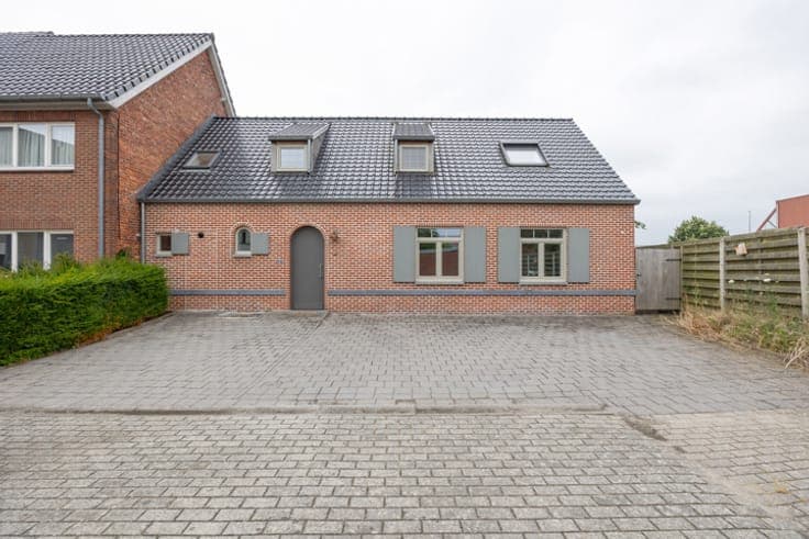 House in Peer