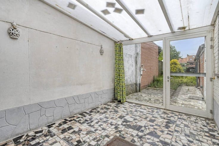 Characterful renovation home in Izegem with lots of potentia
