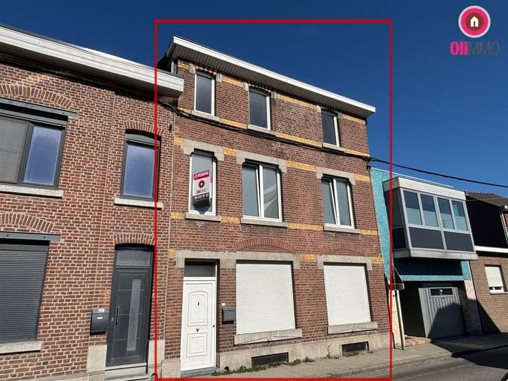 6 to 8 bed house of ...m2 with great conversion potential