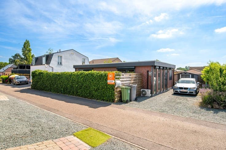 Prachtige, vrijstaande bungalow met tuin in groene omgeving