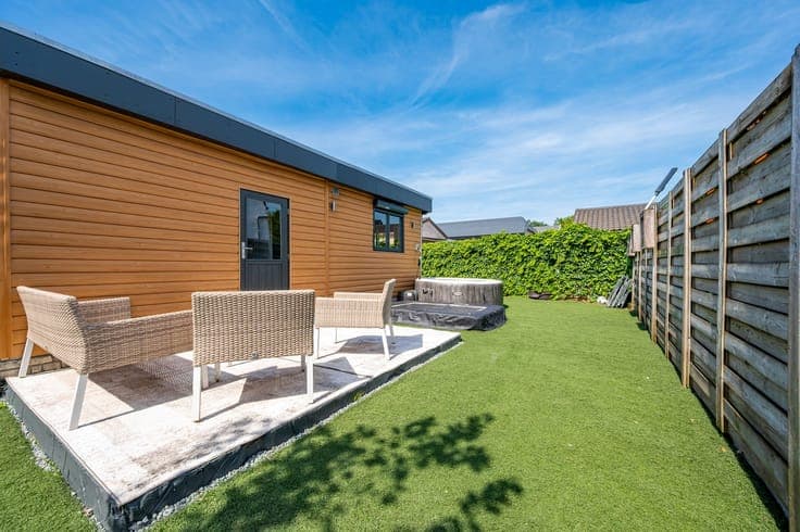 Prachtige, vrijstaande bungalow met tuin in groene omgeving