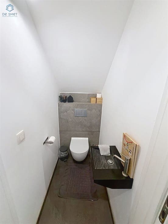 Ready-to-move-in new construction home with 3 bedrooms, comm