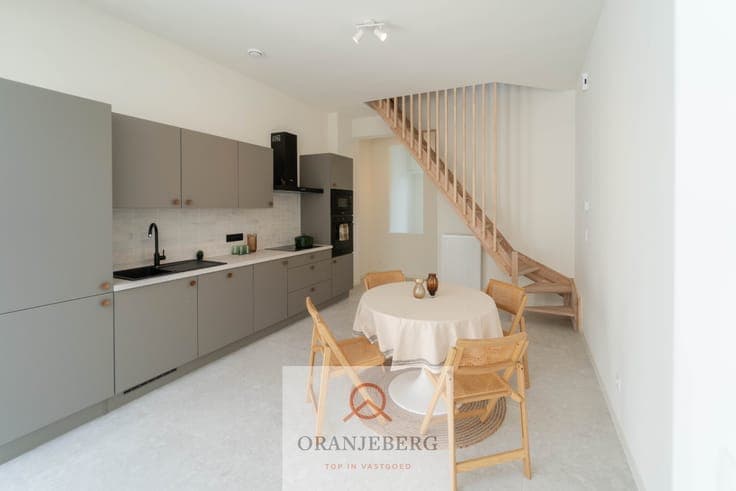 Lichtrijke gerenoveerde woning