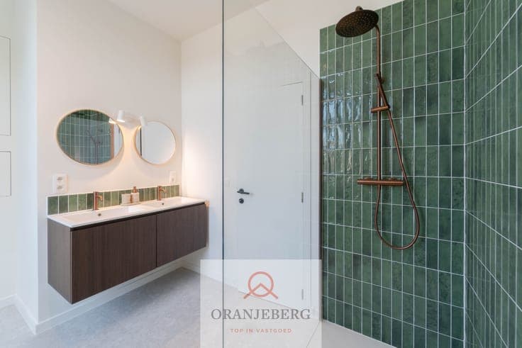 Lichtrijke gerenoveerde woning