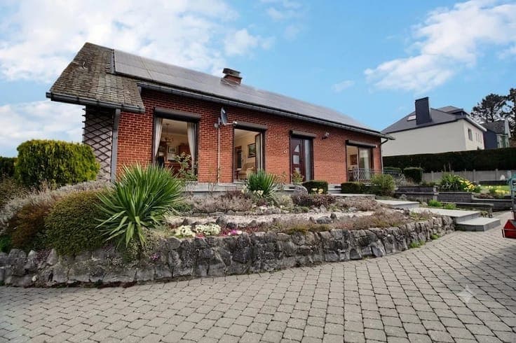 Sale - Villa Mettet - 340,000 €