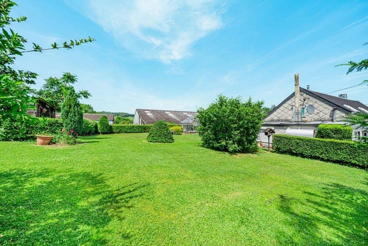 Sale - House Somme-Leuze - 149,000 €
