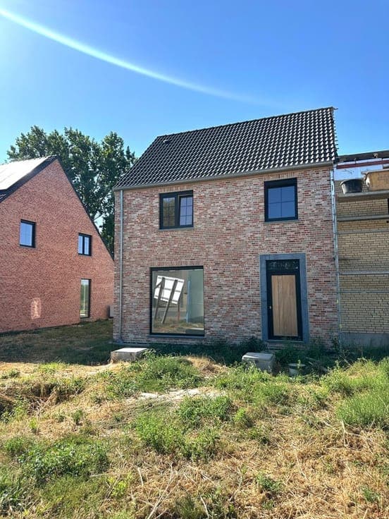 Hectaar bouwt halfopen woningen in Arisdonk, Waarschoot!