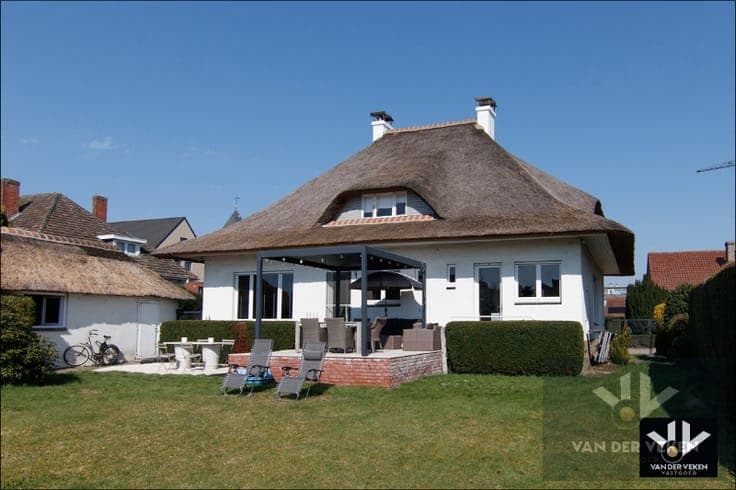 Stijlvol gerenoveerde gezinswoning met veel natuurlijke l...