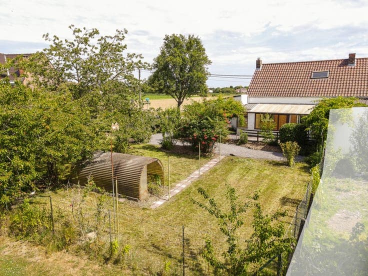 Charming farmhouse-style house - 3 bedrooms with garden