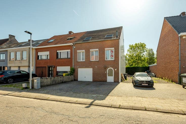 House in Ravels