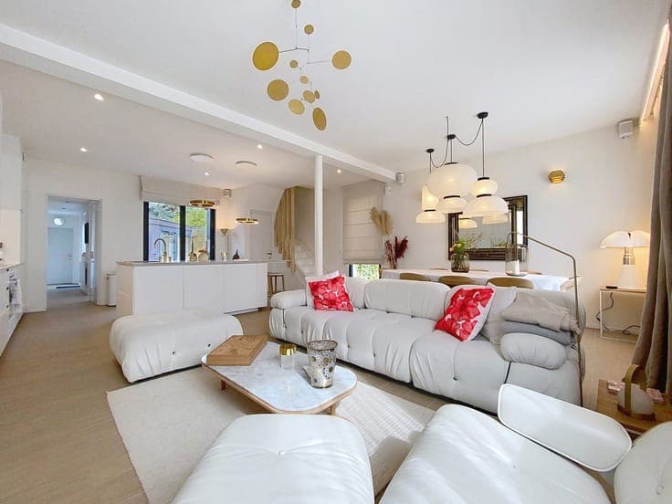 Renovated house with a beautiful terrace – 4 bedrooms – WSP