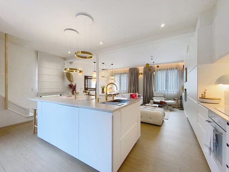 Renovated house with a beautiful terrace – 4 bedrooms – WSP